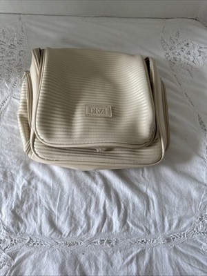 Dezi Pack It All Multi-Purpose Hanging Travel Bag NWT So Amazingly Versatile