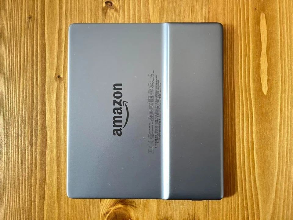 Amazon Kindle Oasis 10th Gen E-book Reader 8GB Android Wifi Bluetooth No Ads - Immagine 3 di 4