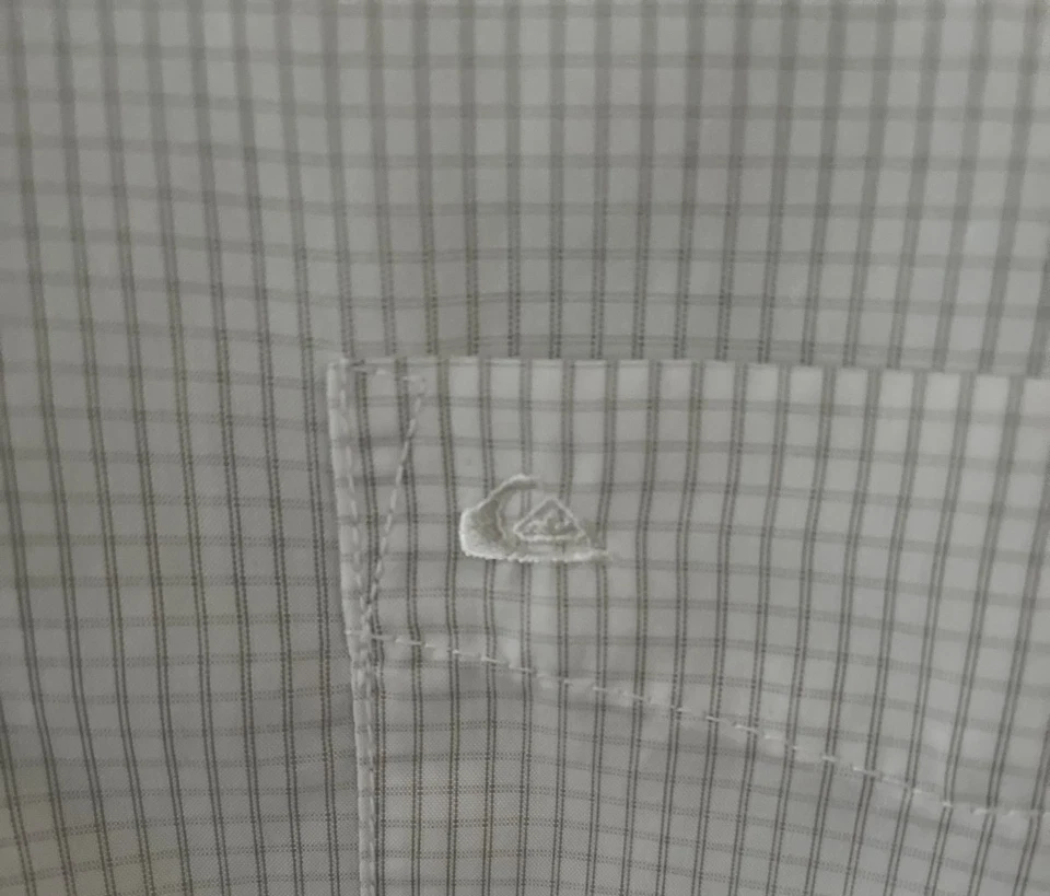 Camisa Quicksilver Waterman para hombre manga corta talla mediana abotonada Foto 4 de 4