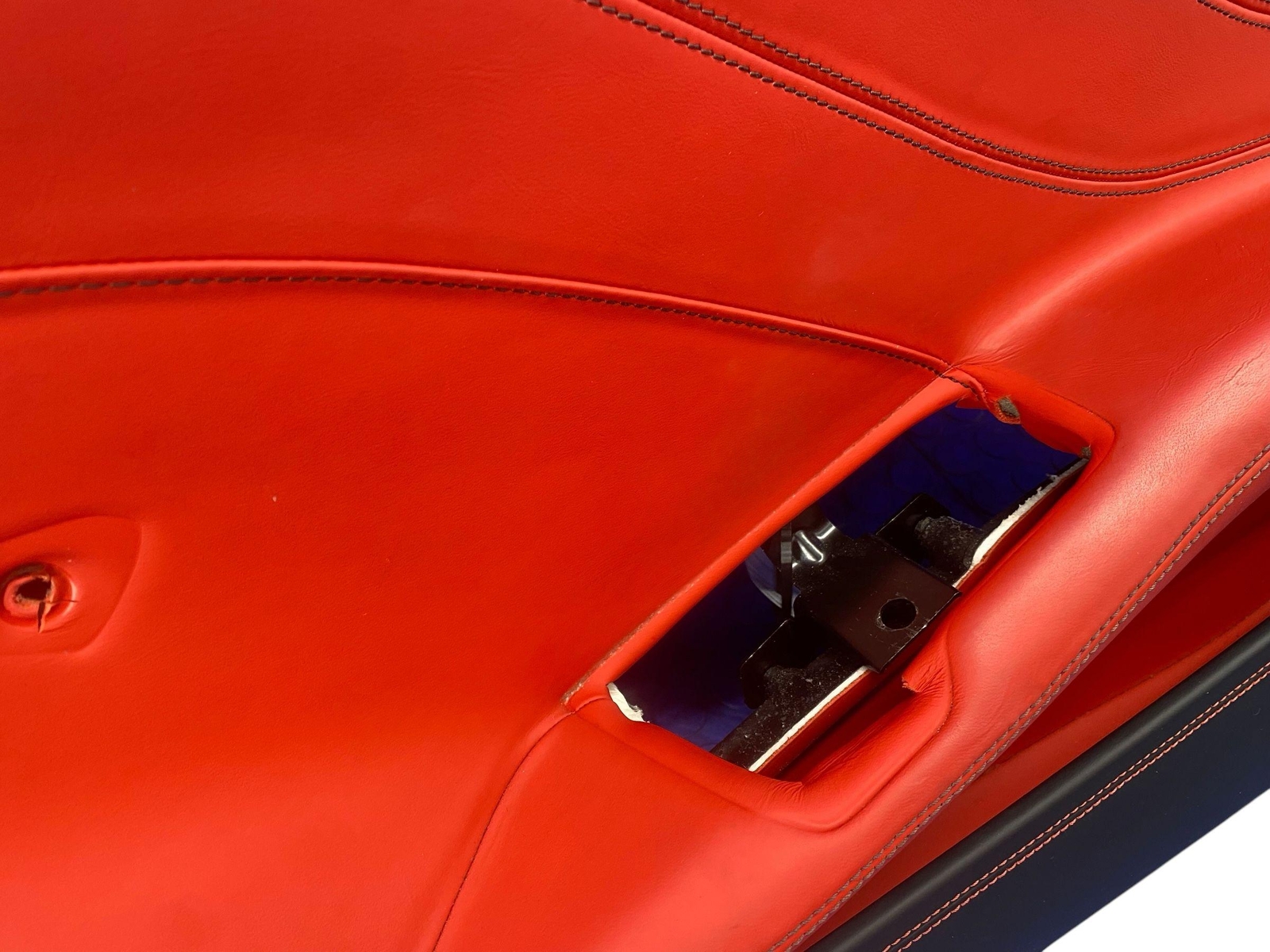 2015-2018 FERRARI CALIFORNIA FRONT RIGHT INTERIOR DOOR TRIM PANEL BLACK & RED