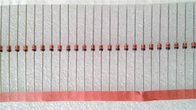50 x Zener-Dioden - ZPY10 - 105 mA - 10,005 V - DO-41 - Single - NEU