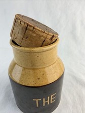 Jarra de cerámica danesa de colección “THE” o bote de té con tapa de corcho marrón dorado