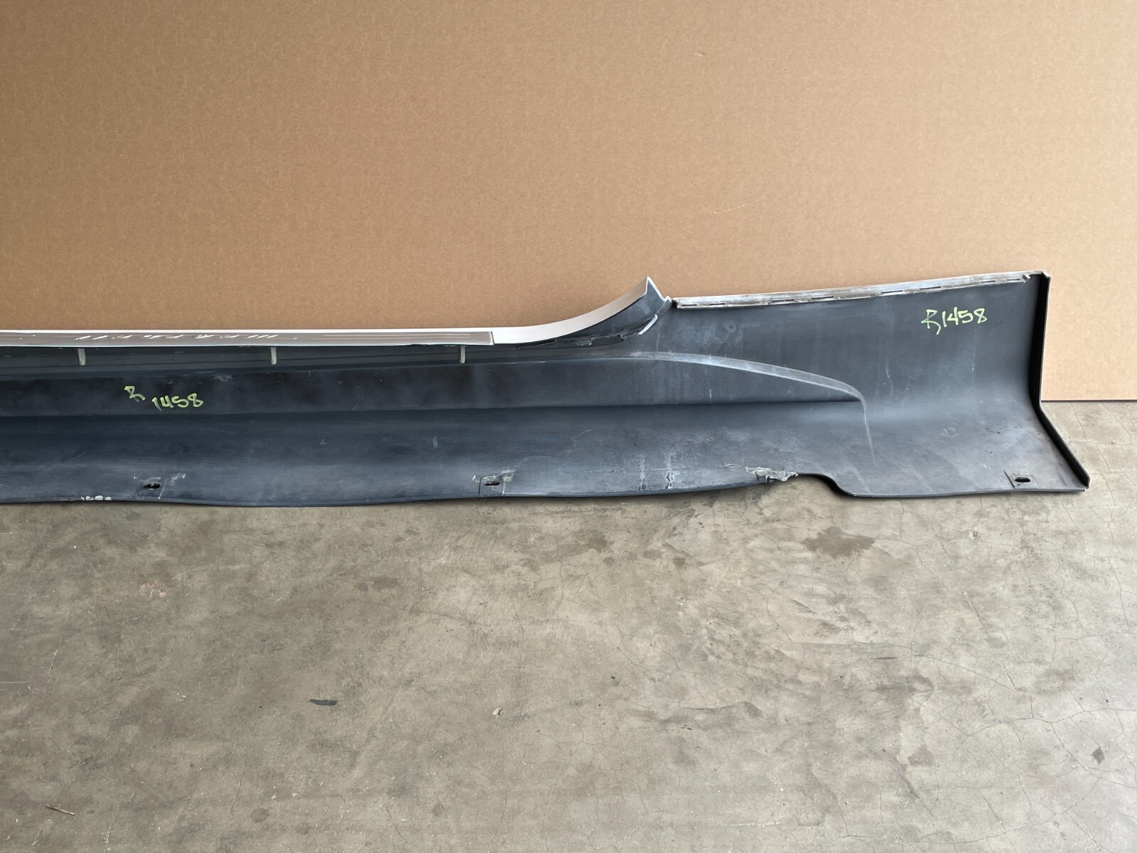 13 14 Maserati Granturismo M145 Right Passenger Side Skirt Rocker Panel 1458 OEM
