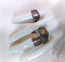 LOT OF THREE HANDMADE SILVER PLATE SPOON RINGS  SIZE 9   j88cr CG17