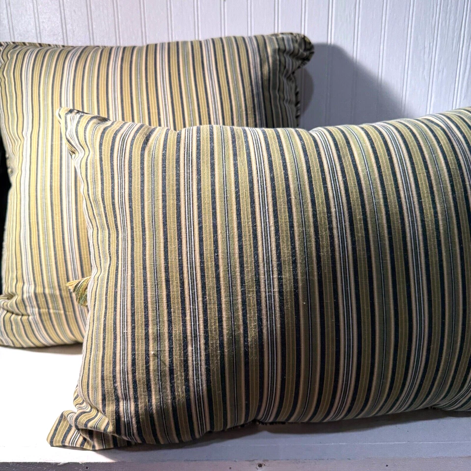 Juego de 2 almohadas Waverly Designers Choice palmeras y piñas 20x20" y 20x15" Foto 2 de 4