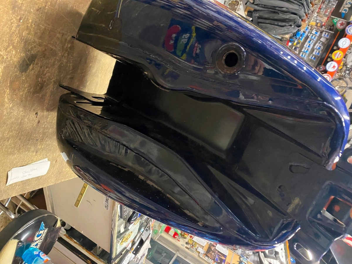 Harley-Davidson 燃料タンク 黒/青 ストライプ Blue Black Emblems Gas Tank Harley Touring FLH Ultra classic