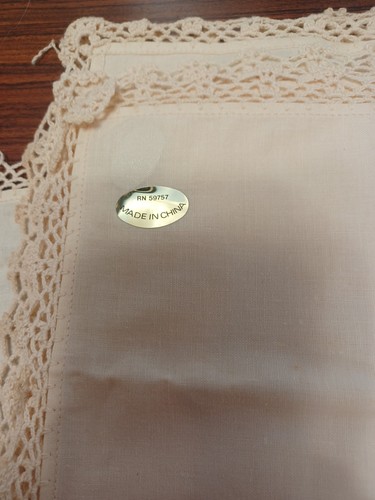 Vintage Kaufmann’s Handmade Keeco Cloth Napkins & Placemats Crocheted Lot of 8 - Picture 3 of 18