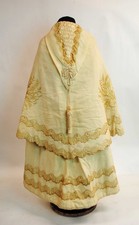 VICTORIAN YOUNG CHILDS EMBROIDERED WINTER COAT WITH CAPE, 1890s