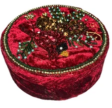 Granny-core Christmas Surprise! Beaded Container W/Hand Crocheted Coasters-EUC