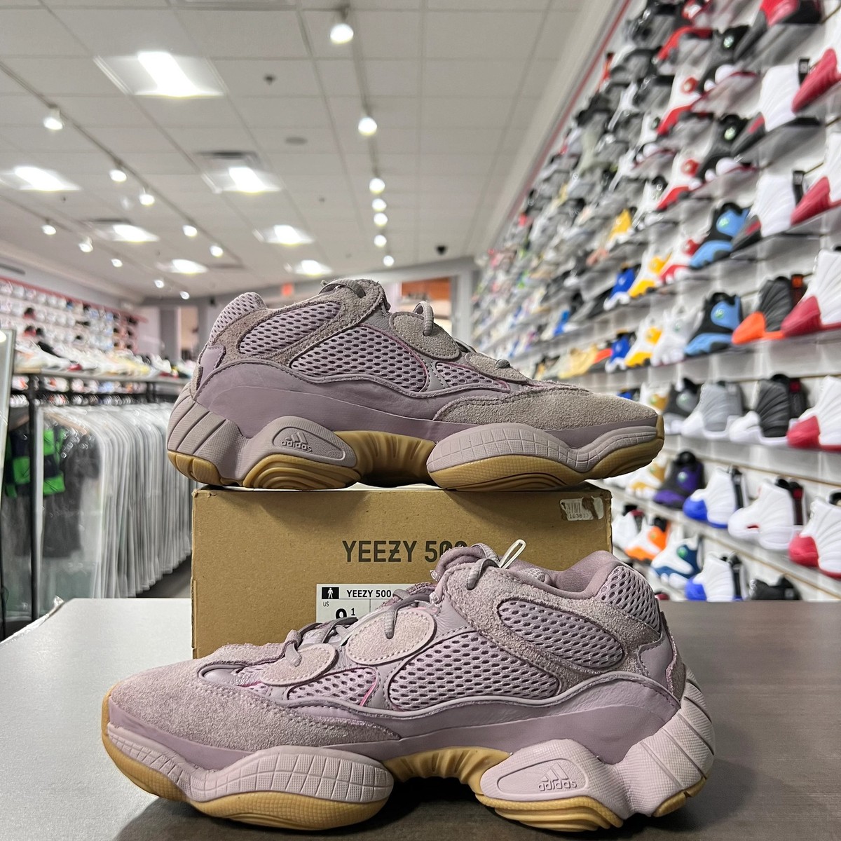 スニーカー  YEEZY 500 Yeezy 500 Soft Vision (Lightly Worn) | eBay
