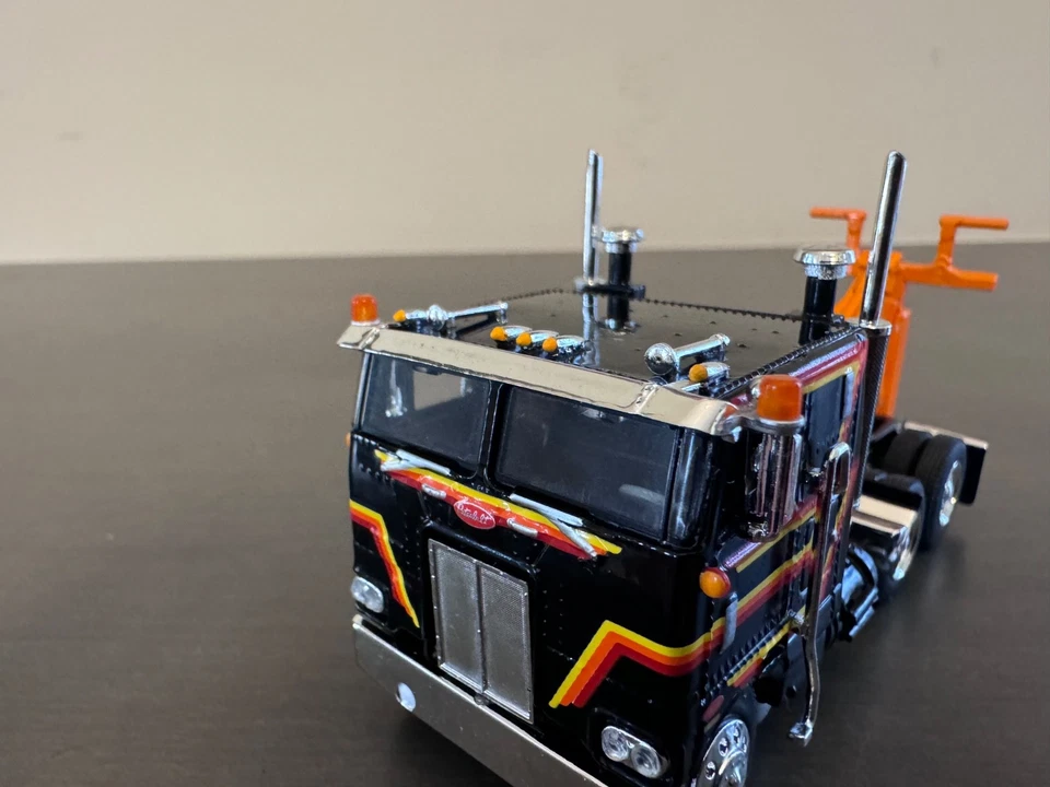 Custom 1/64 DCP/First Gear Black Peterbilt 352 COE Tow Truck - Image 2 of 4