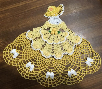 ~~TAMS SUNSHINE~YELLOW~ CRINOLINE GIRL LADY DOILY~~CROCHETED~~