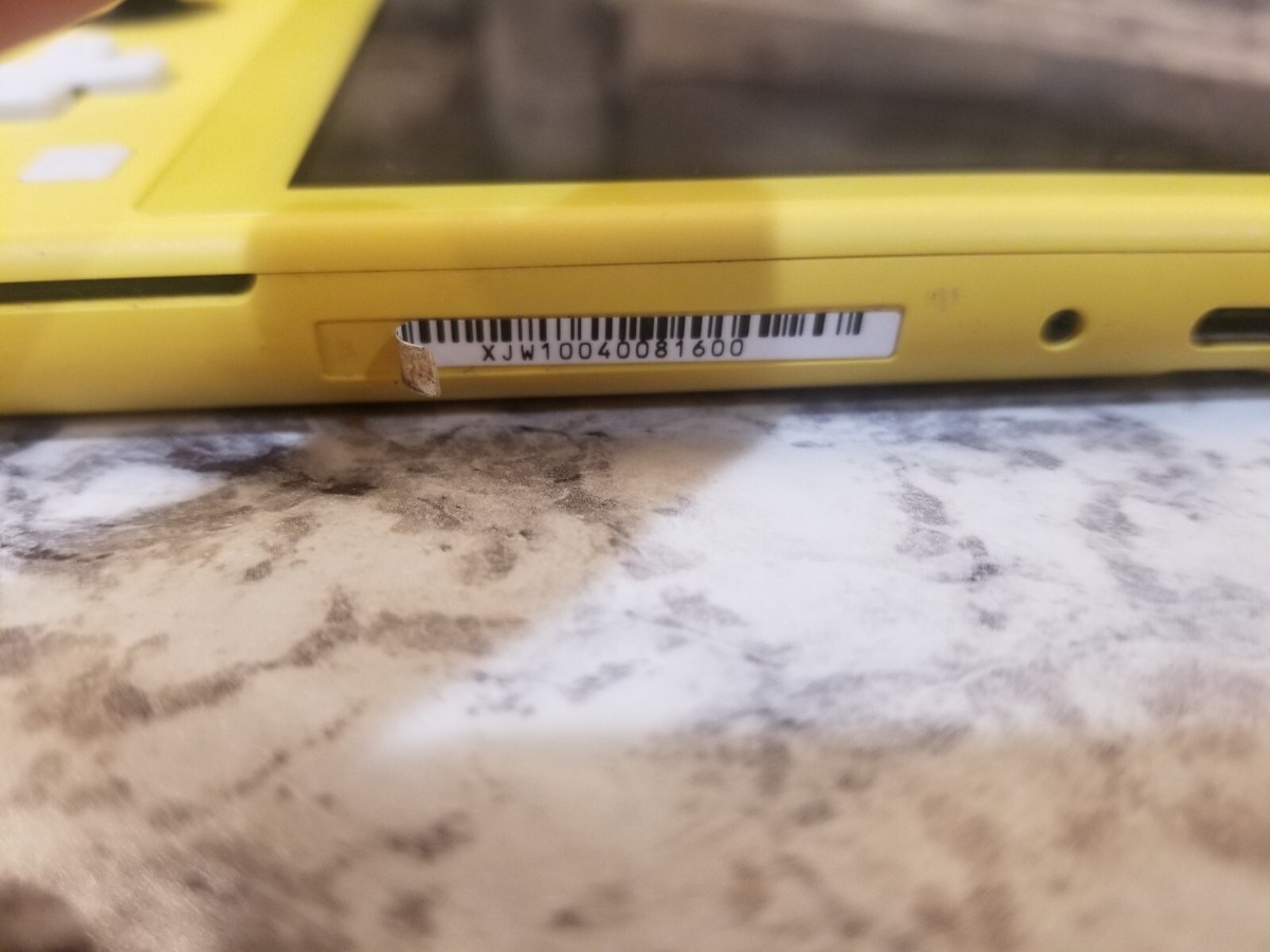 Nintendo Switch Lite エイロー Nintendo Switch Lite Console Handheld color Yellow Used