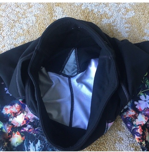 Athleta Black Floral Crop Leggings Small Relay 2.0 Orchid Stash Pocket Gym Yoga - Picture 11 of 12