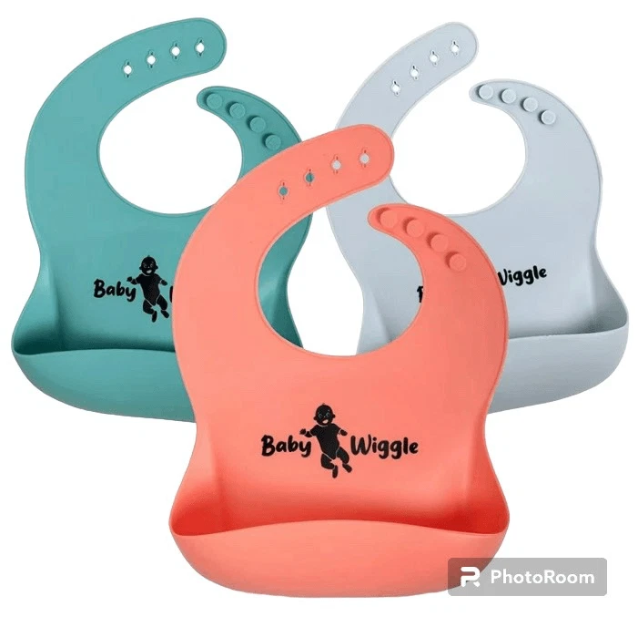 NWT Baby Wiggle Set Of 3 Unisex Silicone Bibs With Food Pouch/Catcher