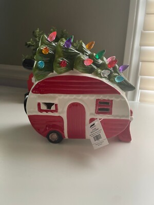 Nostalgia Ceramics Christmas Tree Trailor with Christmas Lights READ Description