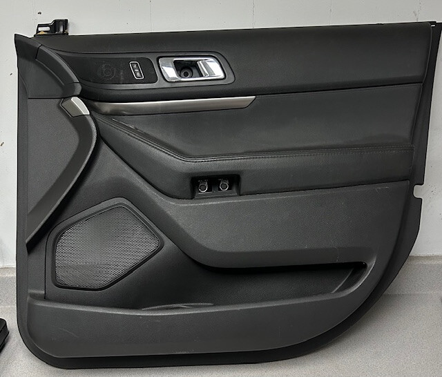 2011–2019 FORD EXPLORER FRONT RIGHT PASSENGER DOOR PANEL TRIM OEM