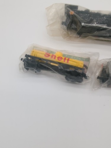 ATLAS TRAIN fletcher barnhardt Shell Oil Diecast HO Scale Train Set 3 Pieces - Picture 3 of 6