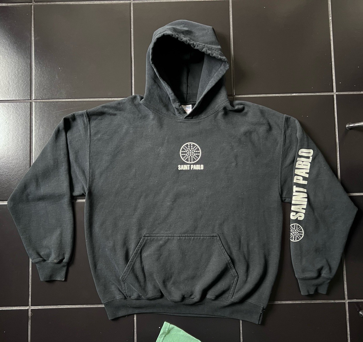 KANYE WEST 2016 Saint Pablo Tour Merch Black Hoodie L + Green T-Shirt M Yeezy thumbnail 4