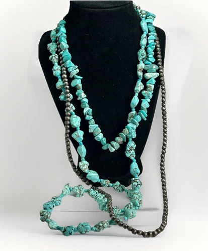 VETEMENTS Collana Howlite turchese blu e perline tono argento 3 fili vintage 36"