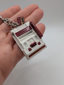 Banpresto Japan Nintendo History Series Famicom Console/Controller Keychain 2003