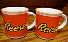 Ceramic 2pc Mug Set Reese’s Peanut Butter Cup by GALERIE NOVELTY Gift Decor  U23