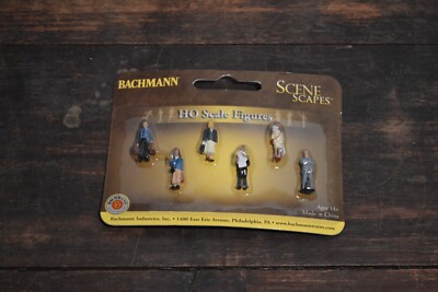 Bachmann HO Scale Figures Scene Scapes Standing Platform Passengers New