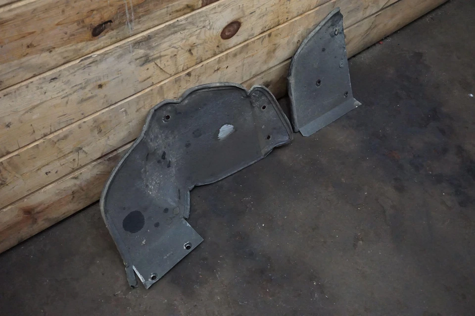 Juego Panel Salpicaduras Guardabarros Interior Delantero Izquierdo 60259702 60256401 Ferrari 308 GTS Foto 2 de 3