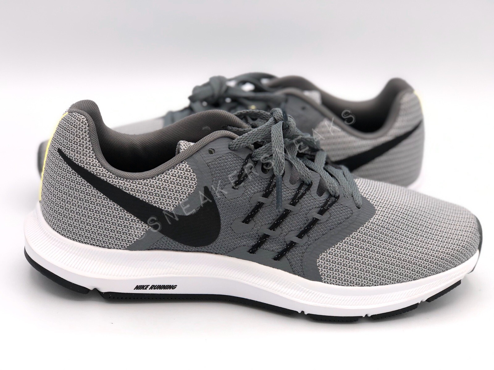 nike run swift black