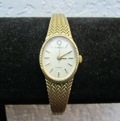 Vtg. Timex Ladies T Cell 15 Gold Toned 