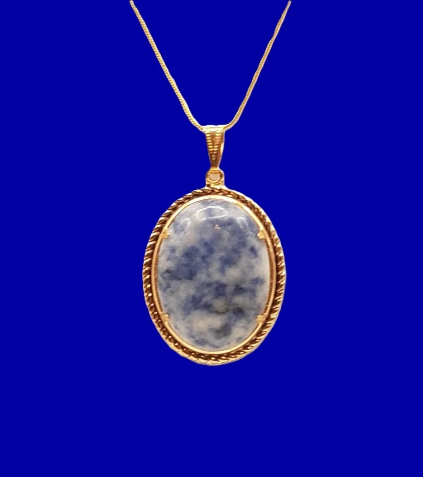 "Colgante ovalado de sodalita genuina, cadena tono oro 18"" regalo para ella, regalo para mamá" Foto 2 de 4