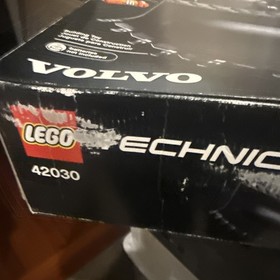 LEGO TECHNIC: Volvo L350f Wheel Loader (42030)
