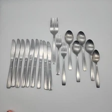 Oneidacraft USA Satin Accent Stainless Flatware Silverware Fork Spoon Knives