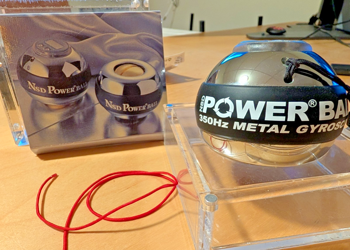 NSD Power Ball 350hz Metal Gyroscope w/ Magnetic display case and