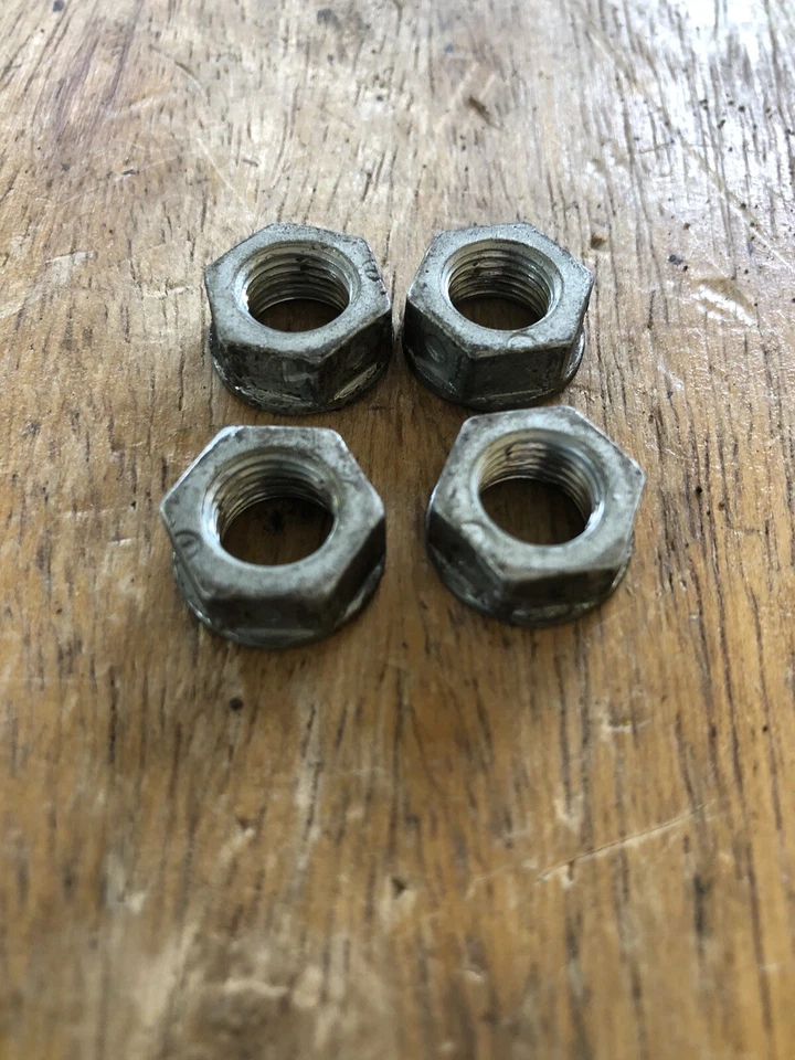 Mercury Milan 2008 2,3 L convertidor de par tuercas Foto 3 de 4