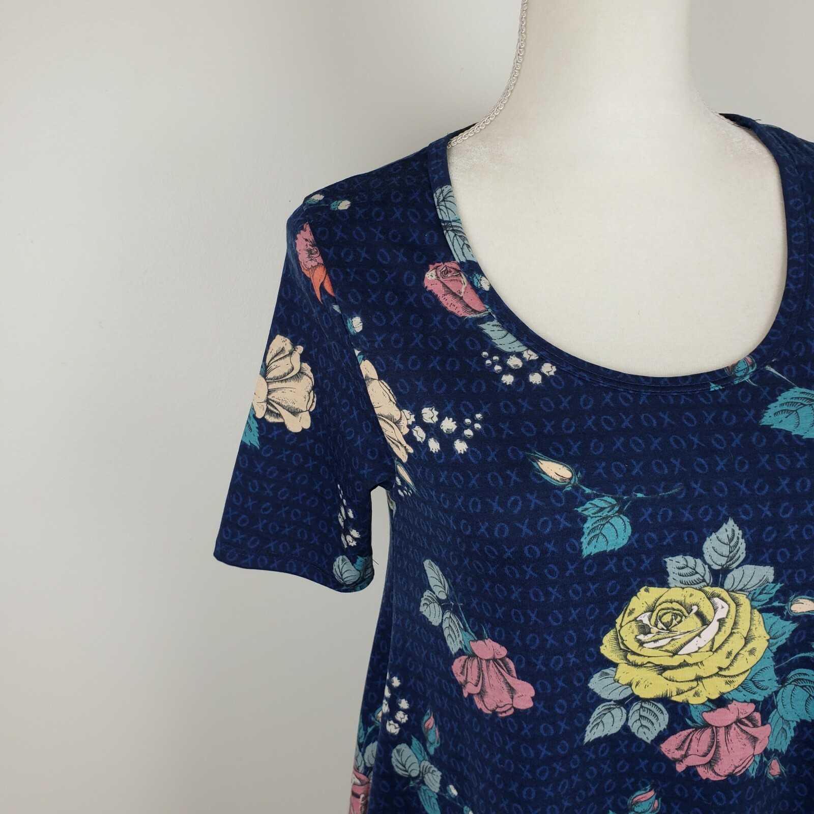 Купить LuLaRoe Size XXS Perfect Tee 