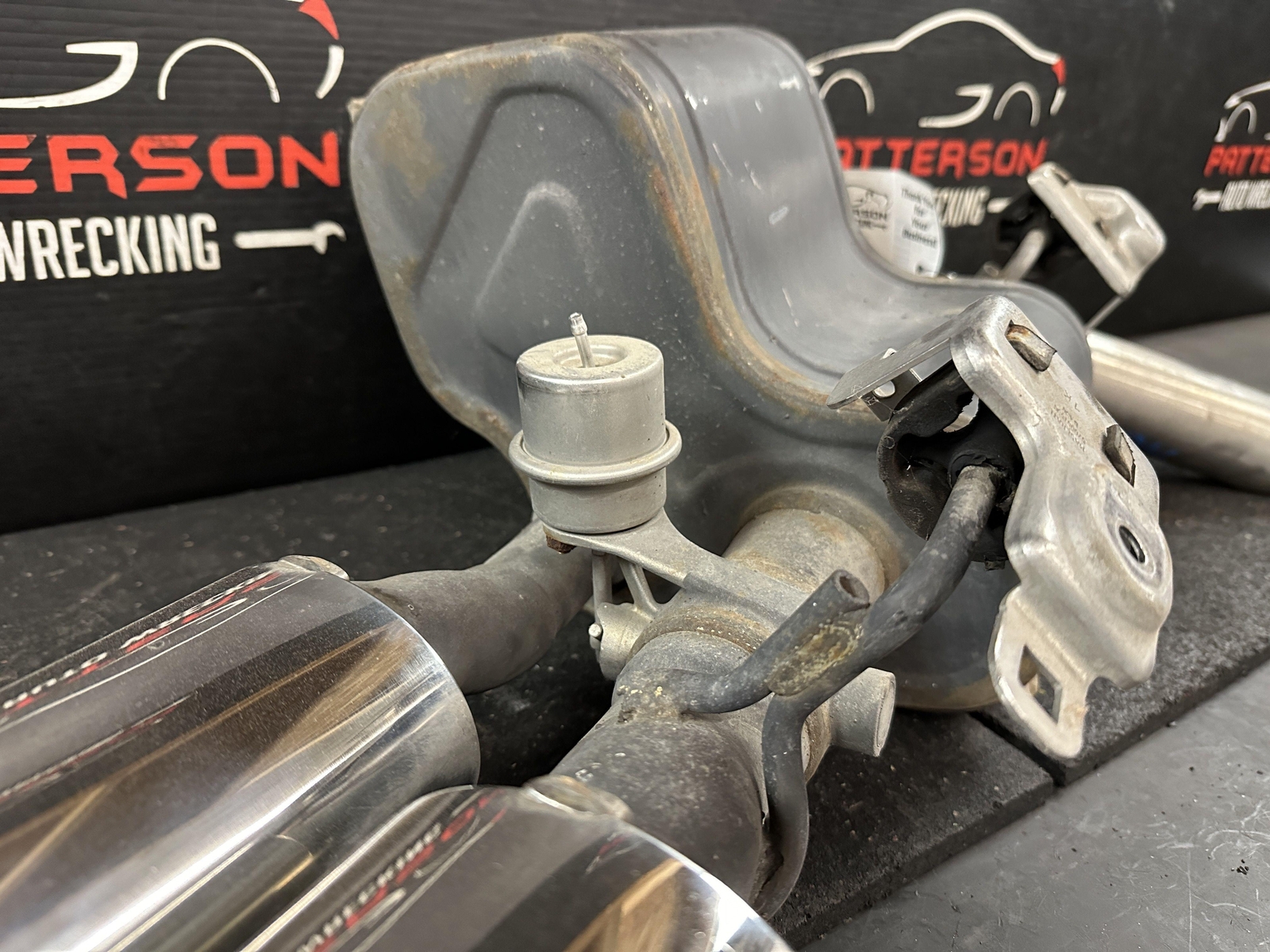 17-22 MASERATI QUATTROPORT 3.0 REAR DRIVER EXHAUST MUFFLER TAIL PIPE 670160277