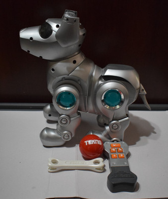 VTG Tekno 2000 Toy Quest Robot Puppy Works w/ Ball, Bone (Remote Not Working)
