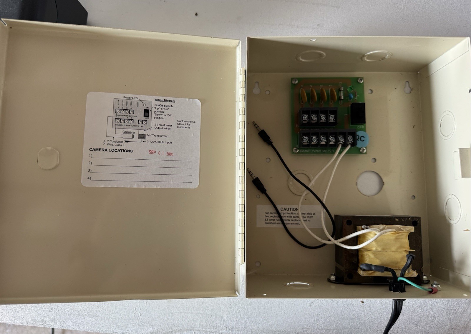 BOSCH LTC 5404/60 4 Camera Power Supply, 24V AC Untested