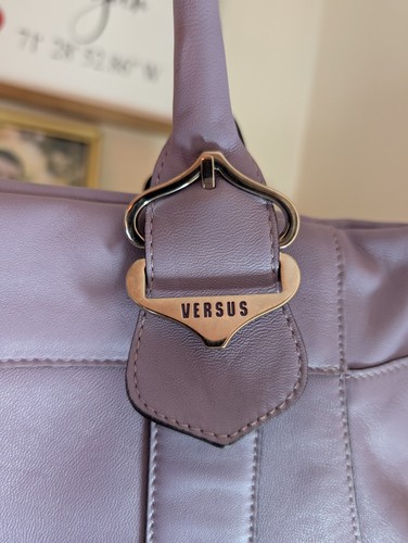 Borsa a mano Versus By Versace in pelle di vitello lilla rara - Foto 3 di 10