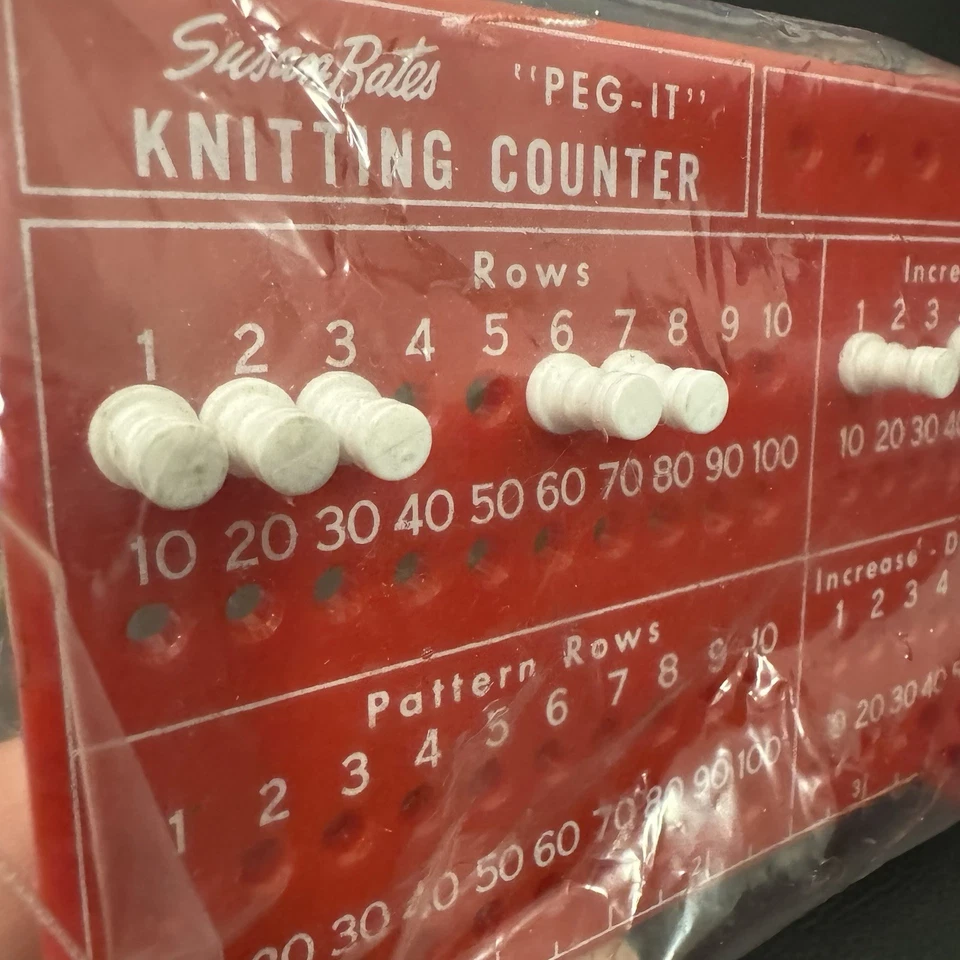 Vintage Susan Bates Peg It Knitting Counter w/ 9 Pegs Read - Image 3 of 4