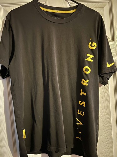 NIKE LIVESTRONG t-shirt. Vertical print 