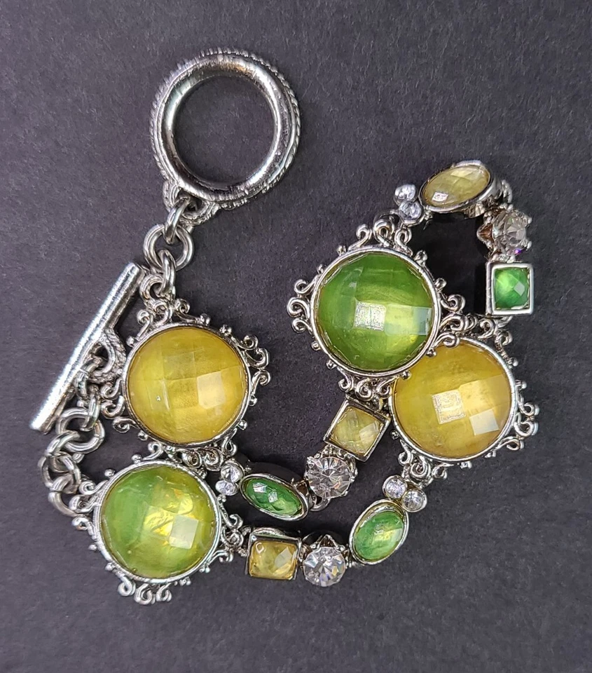 Pulseira de vidro redonda facetada inspirada na Vitoriana citrino falso e peridoto verde  - Imagem 2 de 4