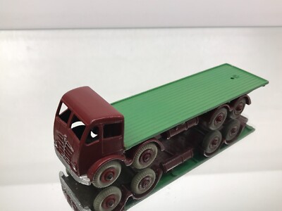 DINKY TOYS 902 FODEN FLAT TRUCK - REPAINT - RED+GREEN L18.5cm- FAIR - 477