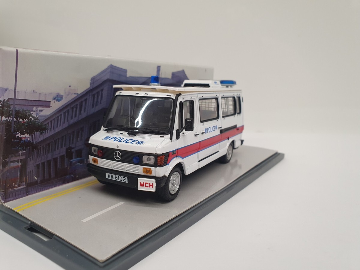 ミニチャンプス Mercedes-Benz 200 消防指揮車 1/43スケール ミニチャンプス Mercedes-Benz 200 消防指揮車 1/43スケール
