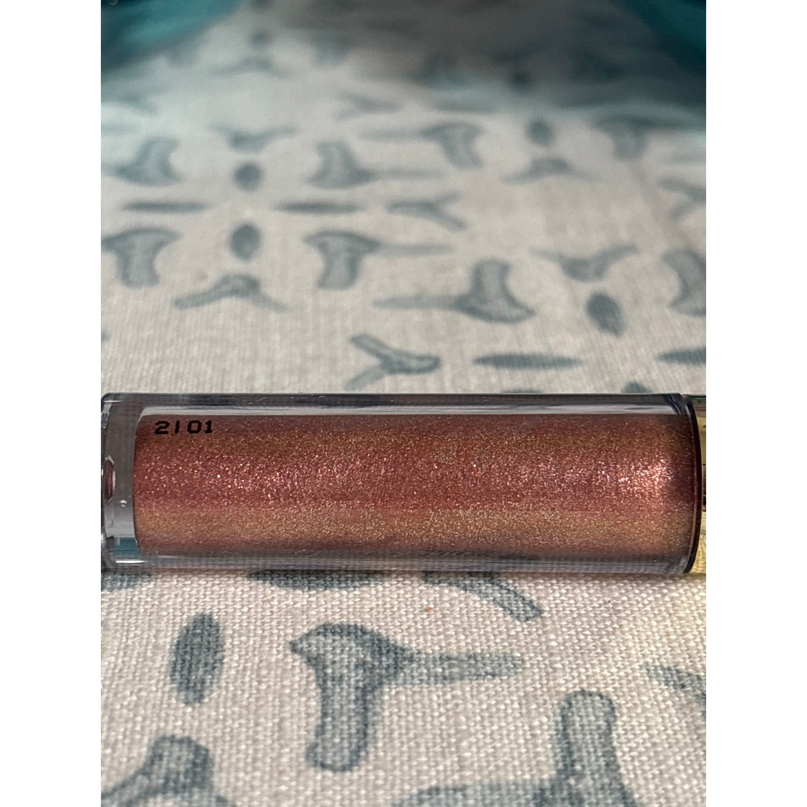 Mischo Beauty Liquid Eyeshadow in shade Mischo