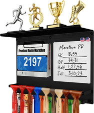 Estante de exhibición de medallas para correr con estante para trofeos y soporte para babero, organizador de montaje en pared