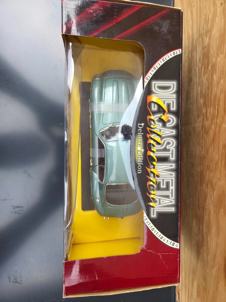 Coche Road Signature Die Cast escala 1:18 1961 Aston Martin DB4GT Zagato. Nuevo en caja Foto 3 de 4