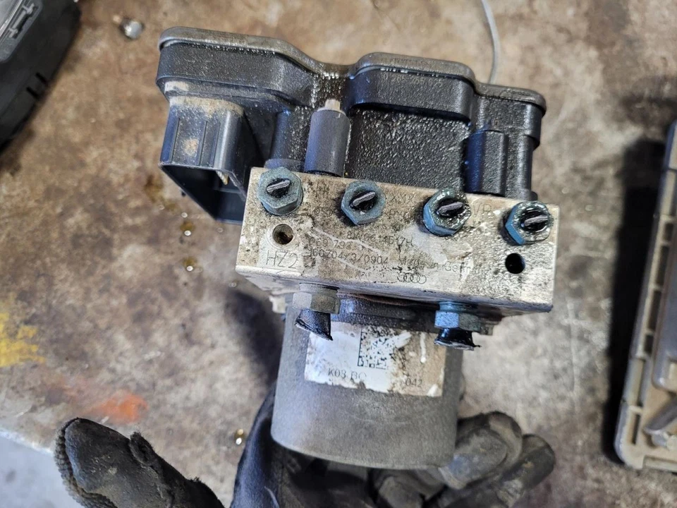 Anti-Lock Brake Part Assembly Fits 17-19 AUDI A4 2009025 - Imagem 2 de 3