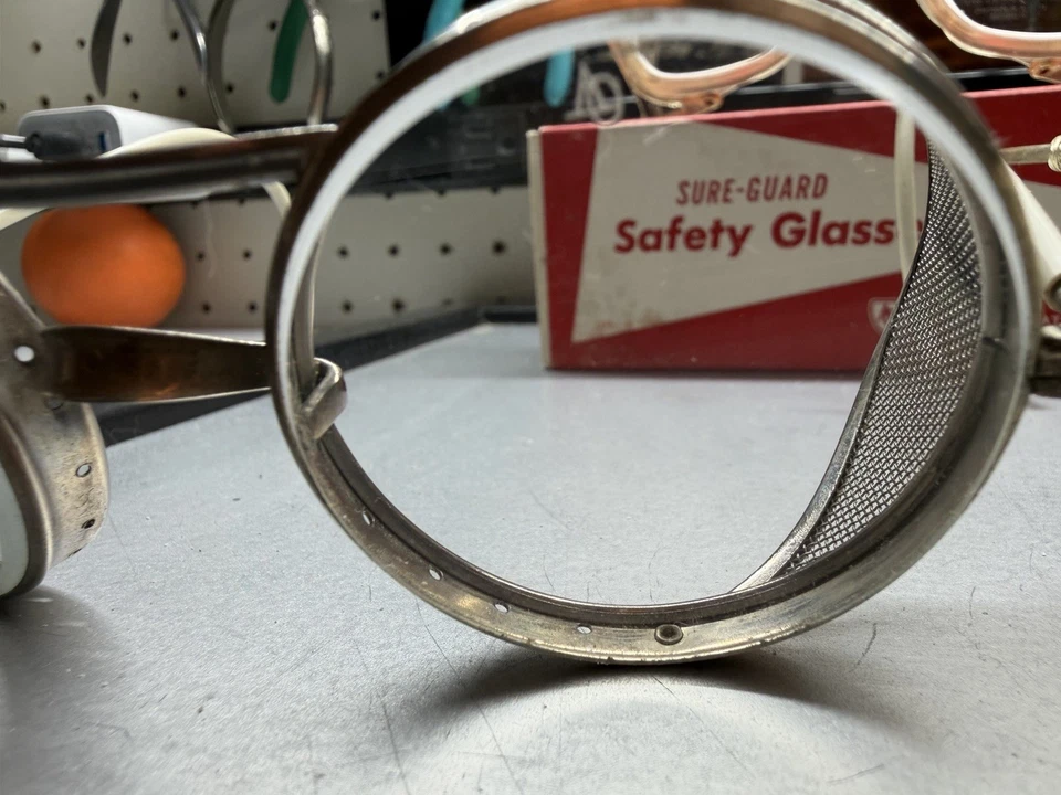 NOS AO American Optical Lote de 3 gafas de seguridad sin existencias con caja Foto 3 de 4